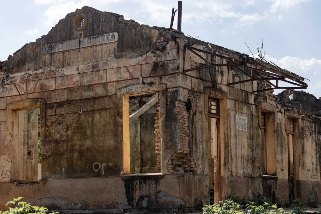 Veja o tour 360° pelas ruínas da Estação de Engenheiro Corrêa